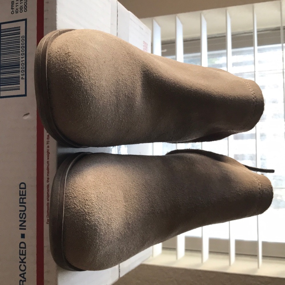 Toms Tan 11 Wide Block Heel Ankle Booties